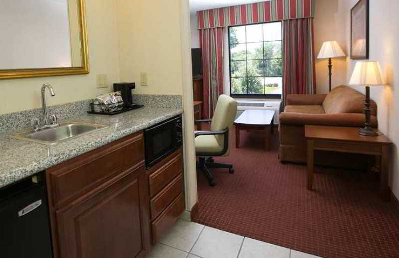 Hampton Inn Hadley-Amherst Area Екстер'єр фото